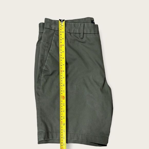 BANANA REPUBLIC AIDEN SHORT - Picture 8 of 8